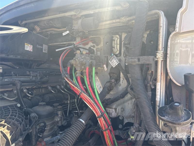Freightliner Cascadia 126 6x4 T/A Sleeper Truck Tractor 트랙터 유닛