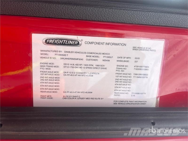 Freightliner Cascadia 126 6x4 T/A Sleeper Truck Tractor Nyergesvontatók