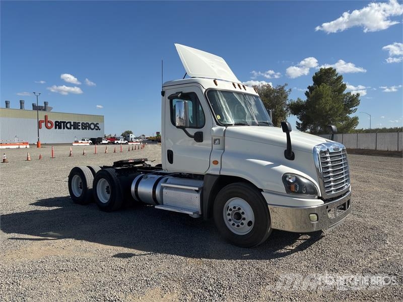 Freightliner Cascadia 125 Тягачі