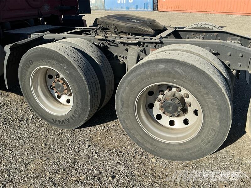 Freightliner Cascadia 126 Tractor Units