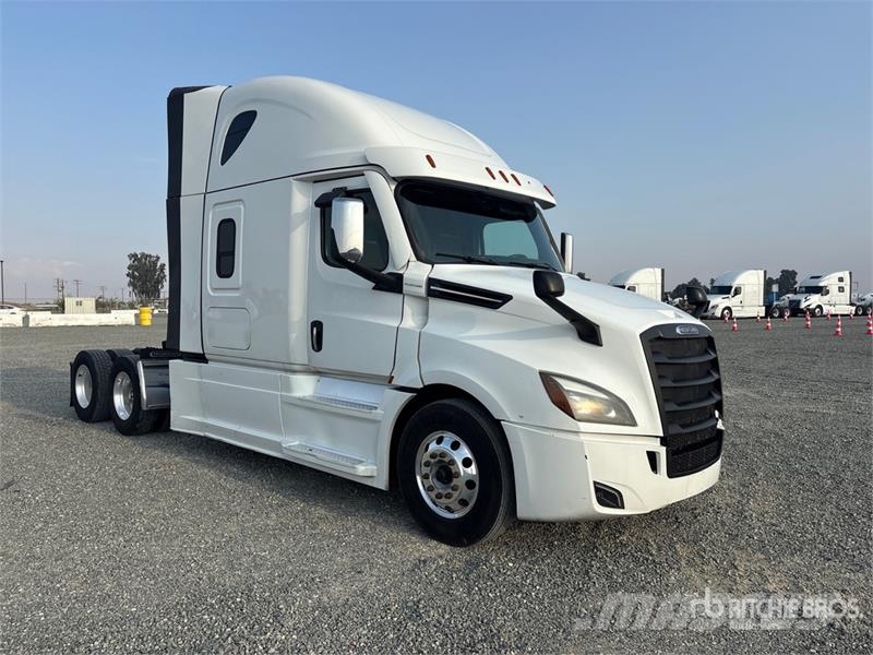 Freightliner Cascadia 126 Vilcēji
