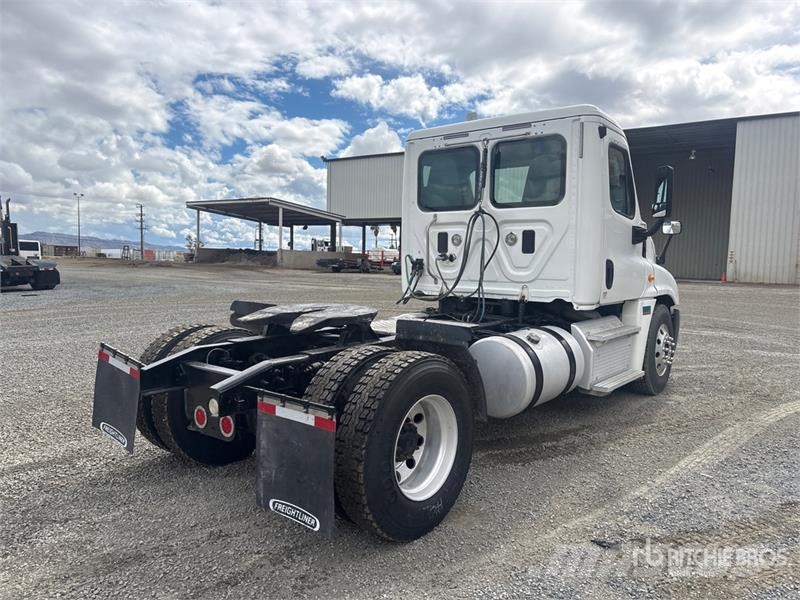 Freightliner Cascadia 125 Седельные тягачи