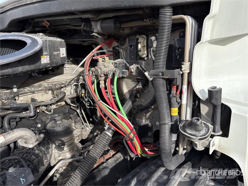 Freightliner Cascadia 126 6x4 T/A Sleeper Truck Tractor Motrici e Trattori Stradali