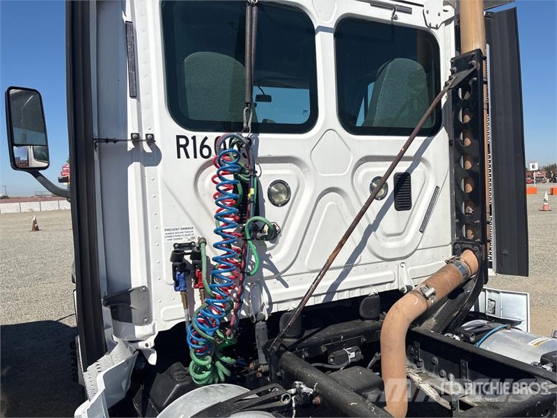 Freightliner Cascadia 125 Vlačilci