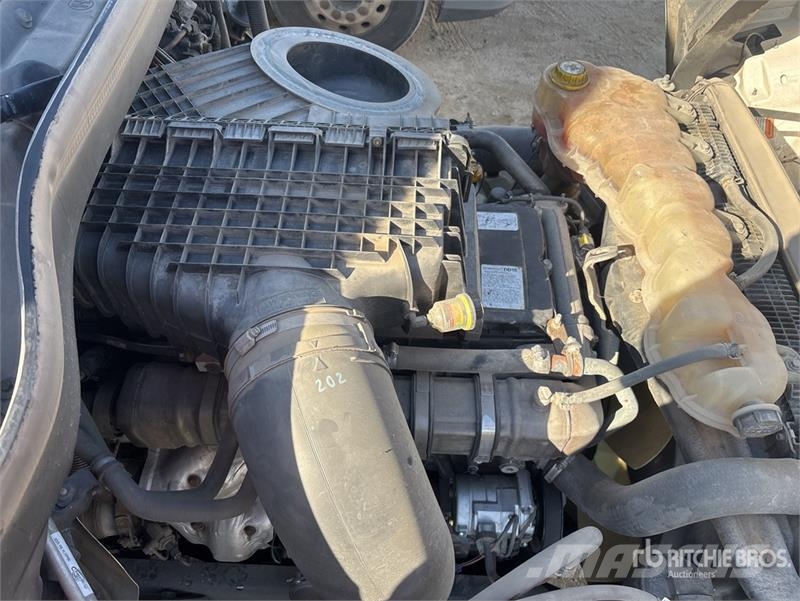 Freightliner Cascadia 126 6x4 T/A Sleeper Truck Tractor Тягачі