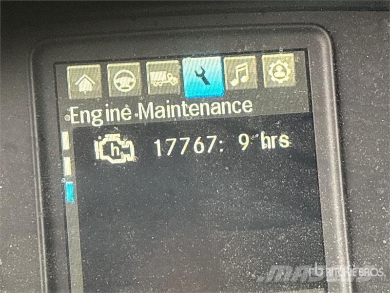 Freightliner Cascadia 126 6x4 T/A Sleeper Truck Tractor Motrici e Trattori Stradali