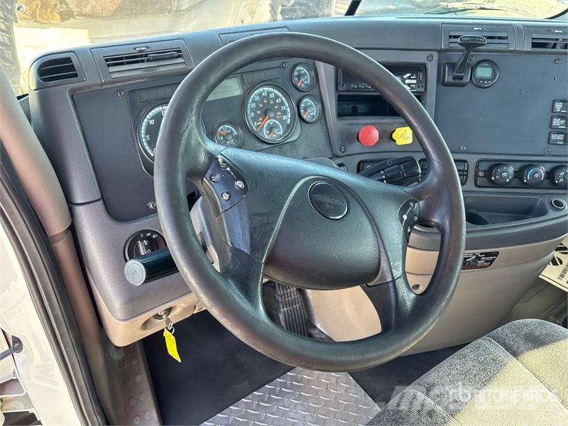 Freightliner Cascadia 125 Vilcēji
