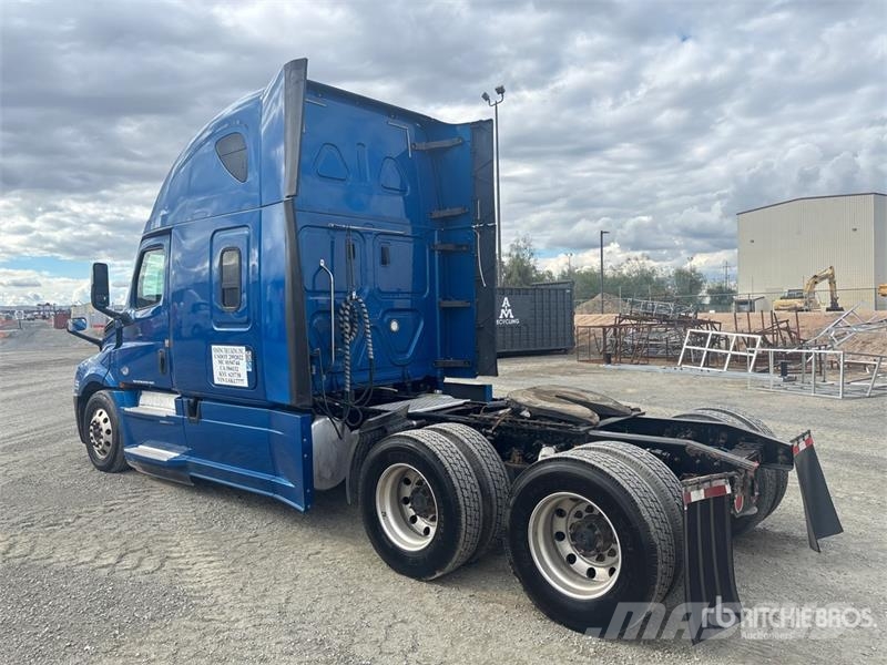 Freightliner Cascadia 126 6x4 T/A Sleeper Truck Tractor Autotractoare