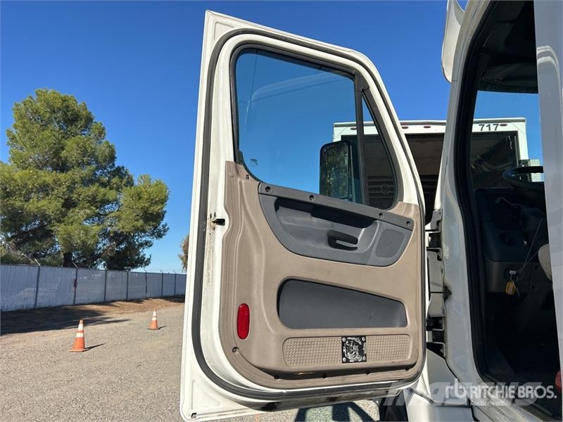 Freightliner Cascadia 125 Vlačilci