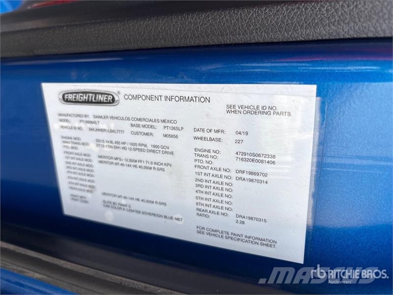 Freightliner Cascadia 126 6x4 T/A Sleeper Truck Tractor Autotractoare