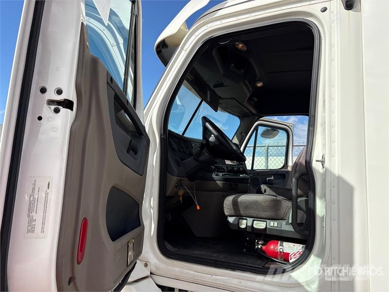 Freightliner Cascadia 113 Vlačilci