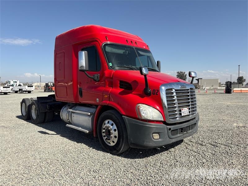 Freightliner Cascadia 113 Vilcēji