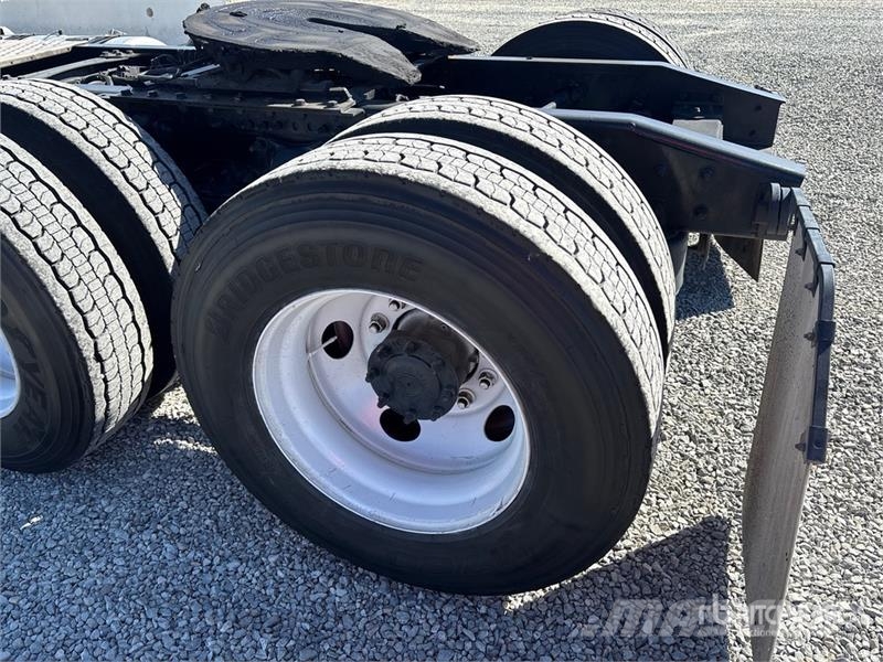 Freightliner Cascadia 126 Cabezas tractoras