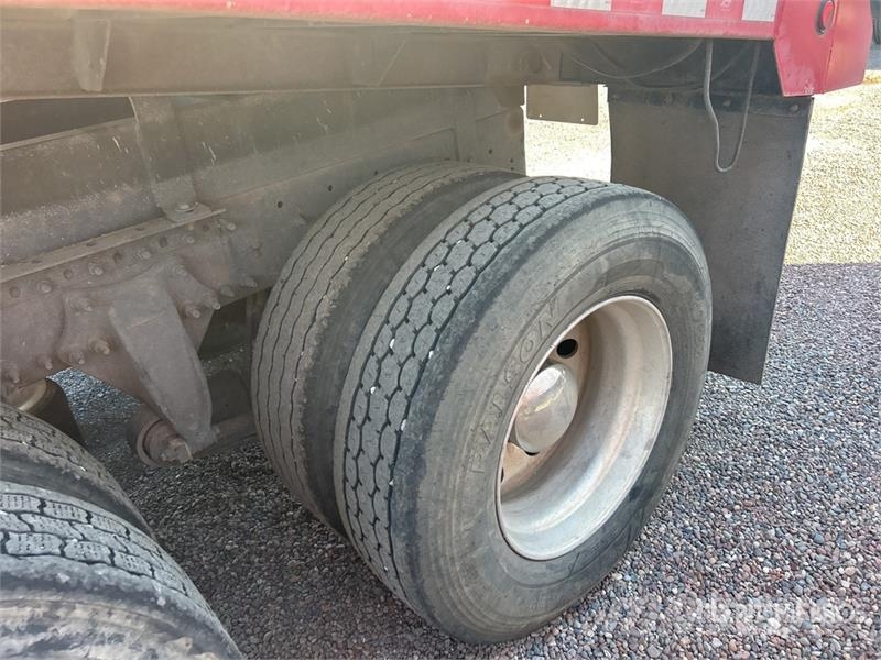 Freightliner Cascadia 125 6x4 T/A Dump Truck Camion benne