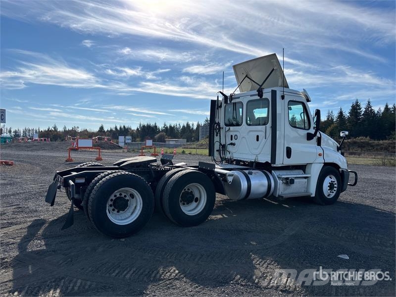 Freightliner Cascadia 125 Vlačilci