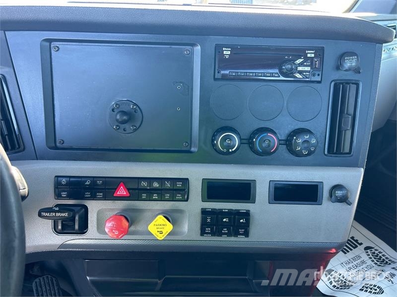 Freightliner Cascadia 116 وحدات الجر