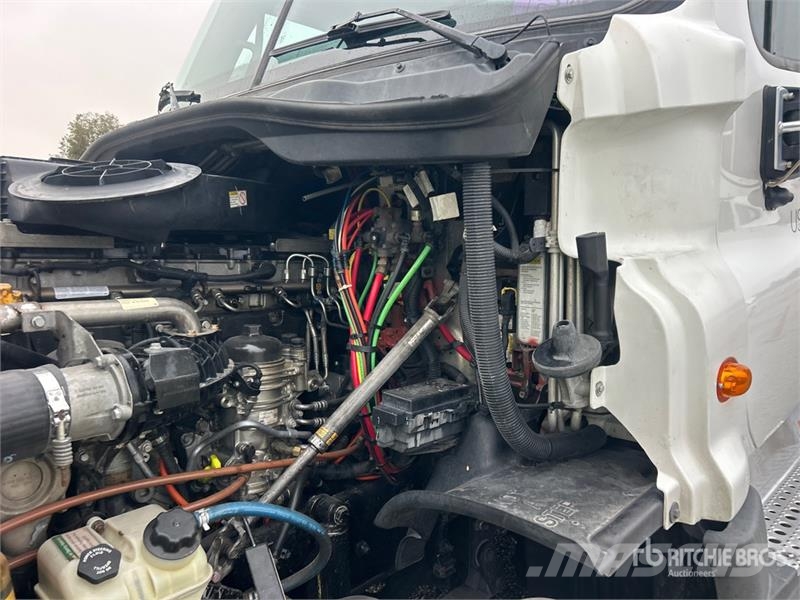 Freightliner Cascadia 125 Tractor Units