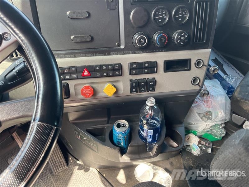 Freightliner Cascadia 126 Naudoti vilkikai