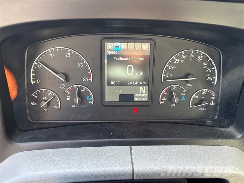 Freightliner Cascadia 126 Vlačilci