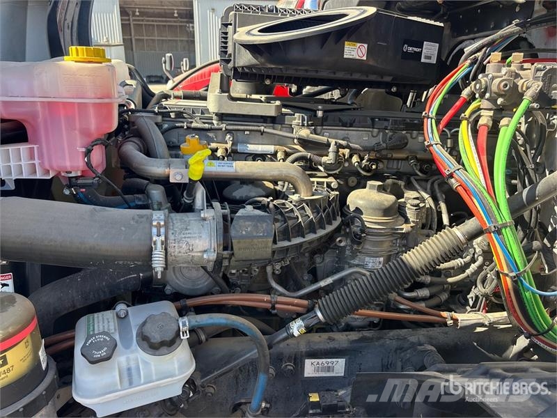 Freightliner Cascadia 126 Kipper