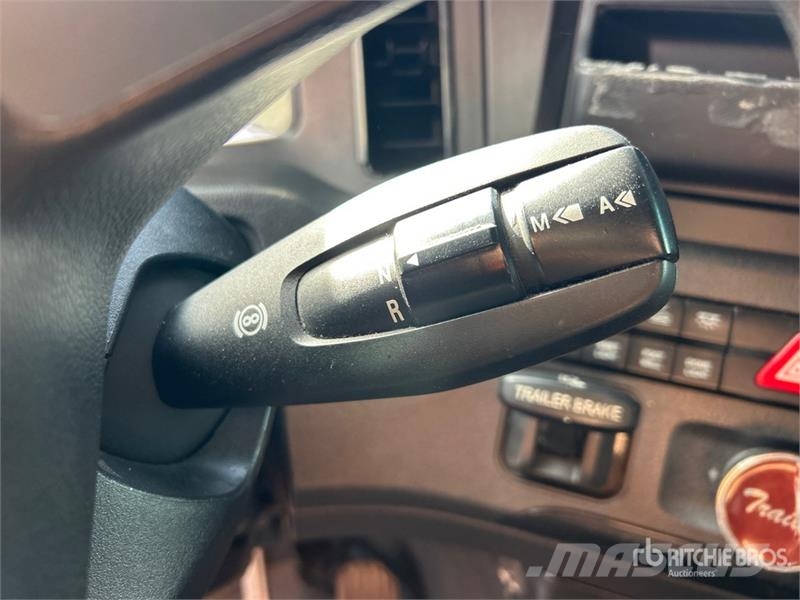 Freightliner Cascadia 126 6x4 T/A Sleeper Truck Tractor Влекачи
