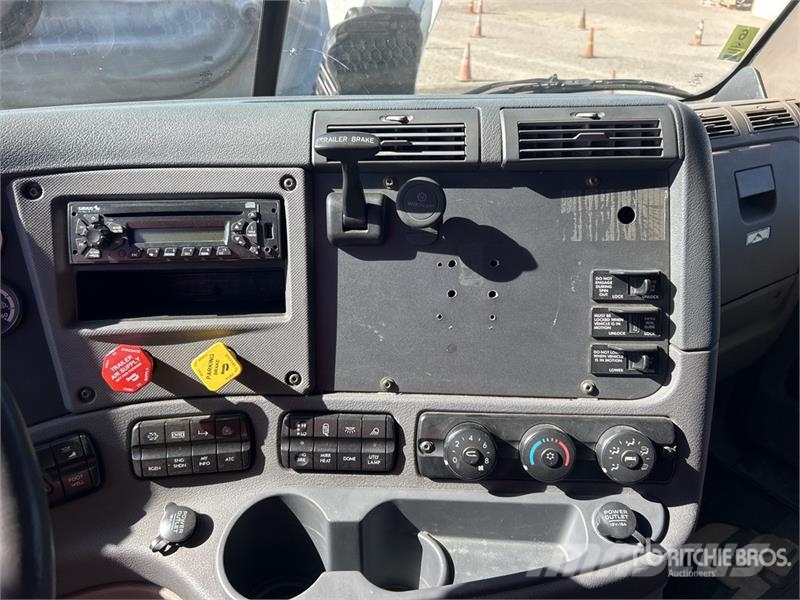 Freightliner Cascadia 125 6x4 T/A Sleeper Truck Tractor Motrici e Trattori Stradali