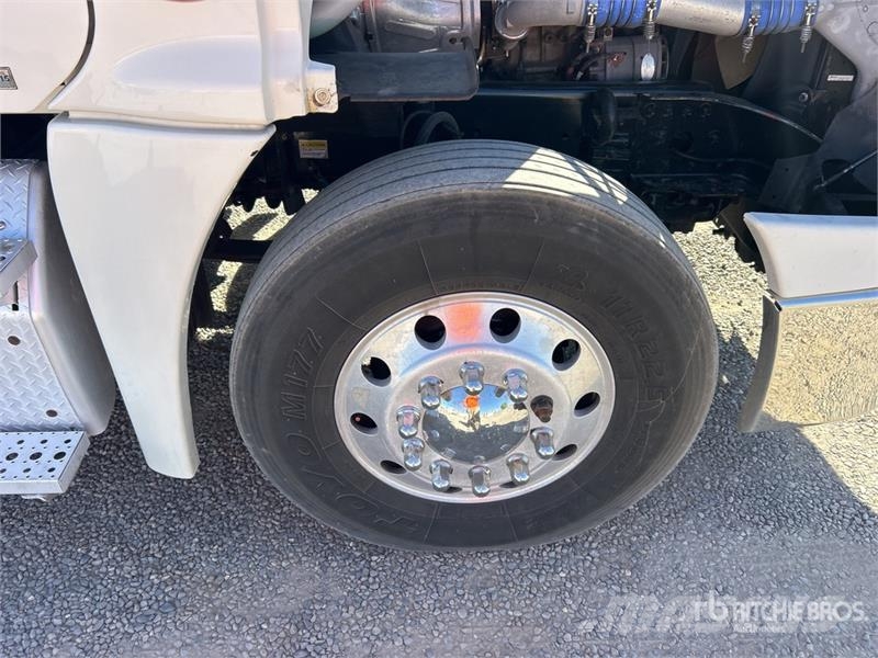 Freightliner Cascadia 125 6x4 T/A Sleeper Truck Tractor Motrici e Trattori Stradali