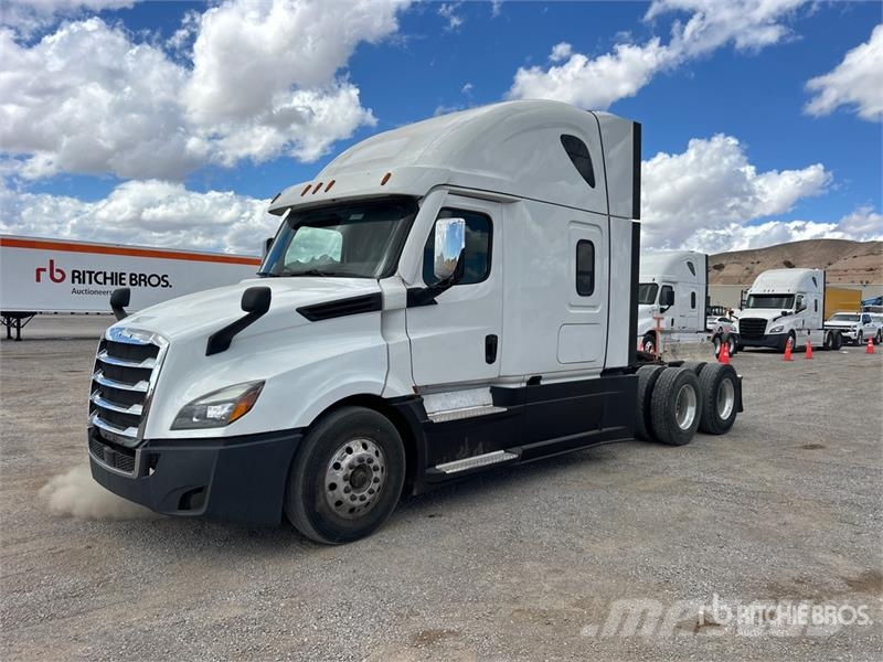 Freightliner Cascadia 126 6x4 T/A Sleeper Truck Tractor Τράκτορες