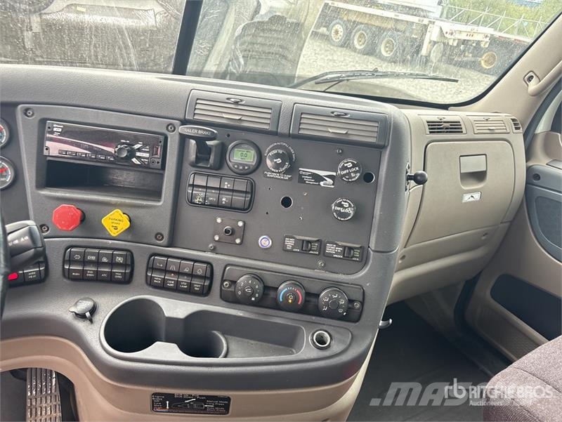 Freightliner Cascadia 125 Vetopöytäautot