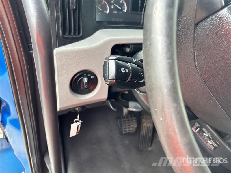 Freightliner Cascadia 126 6x4 T/A Sleeper Truck Tractor Autotractoare