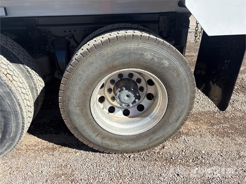 Freightliner Cascadia 126 Kipper