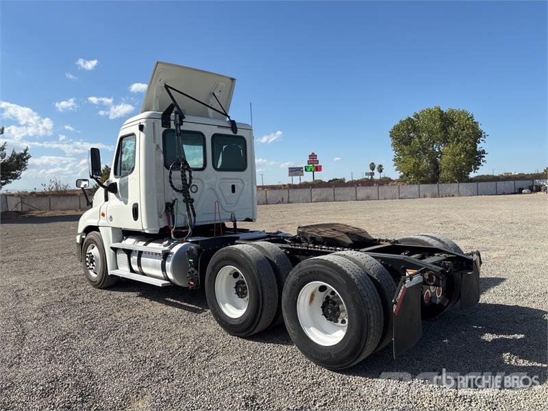Freightliner Cascadia 125 Тягачі