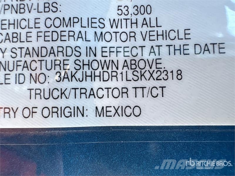 Freightliner Cascadia 126 6x4 T/A Sleeper Truck Tractor Vlačilci