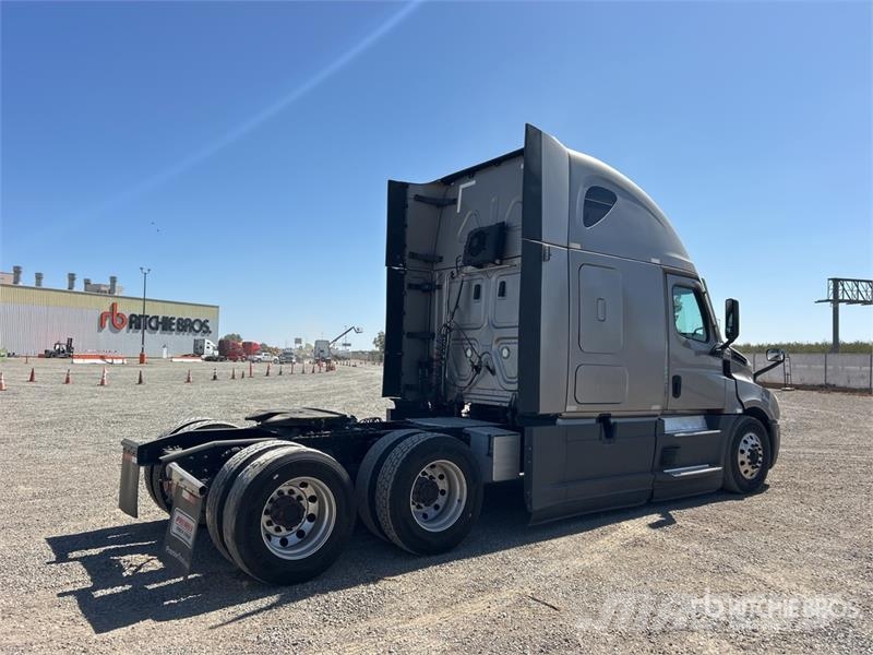 Freightliner Cascadia 126 Prime Movers