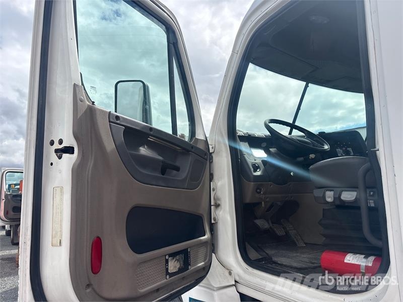 Freightliner Cascadia 125 Седельные тягачи