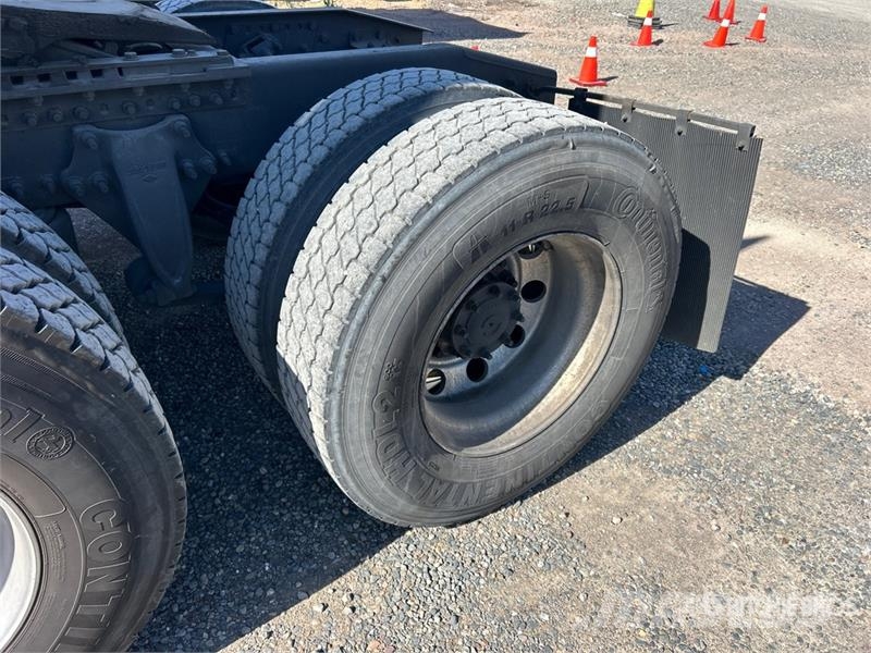 Freightliner Cascadia 126 Truck Tractor Units
