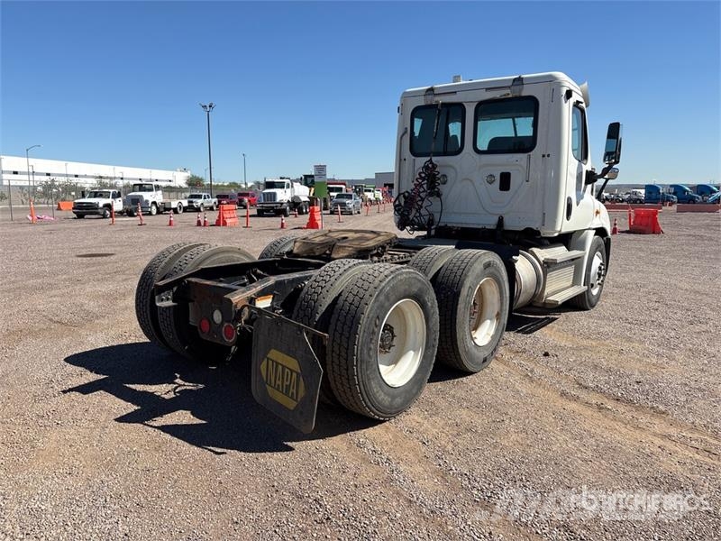 Freightliner Cascadia 113 Cabezas tractoras