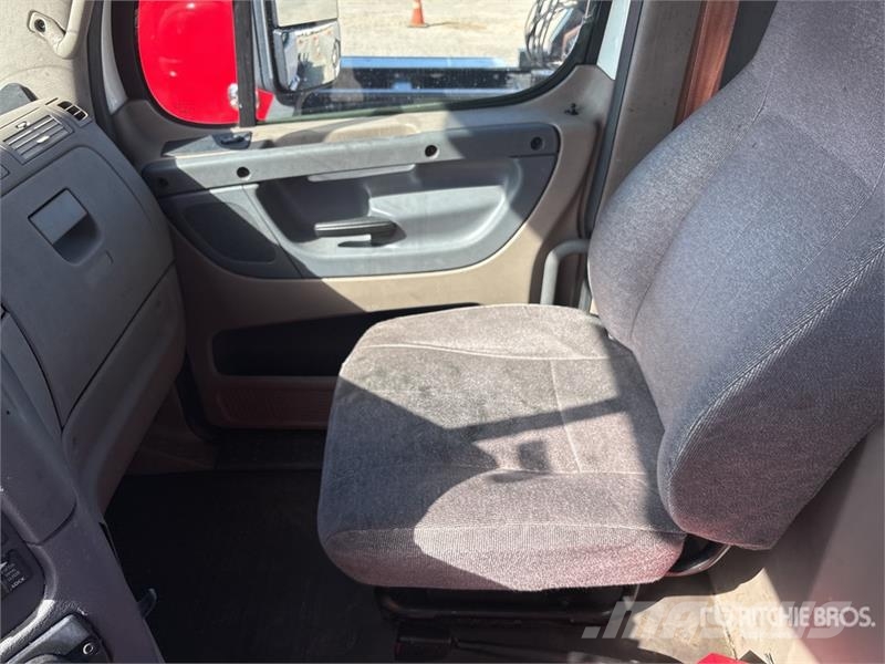 Freightliner Cascadia 125 Тягачі