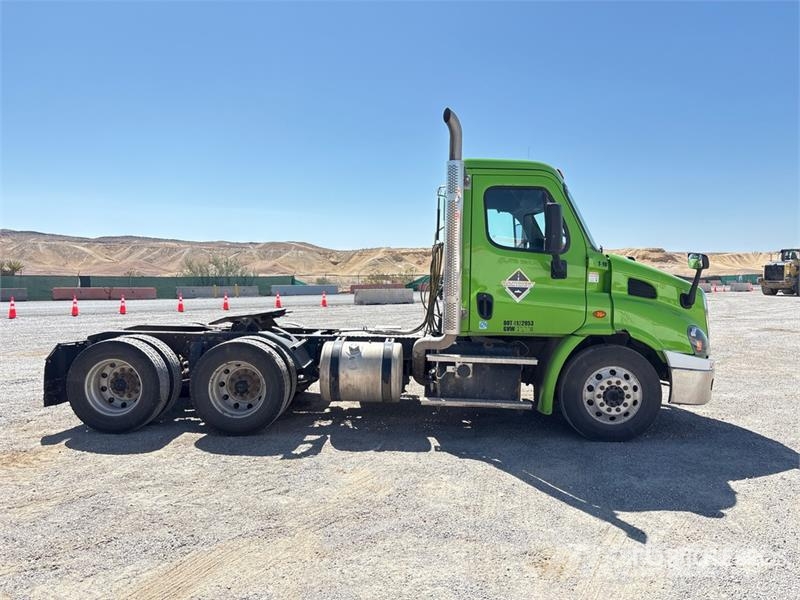 Freightliner Cascadia 113 Truck Tractor Units