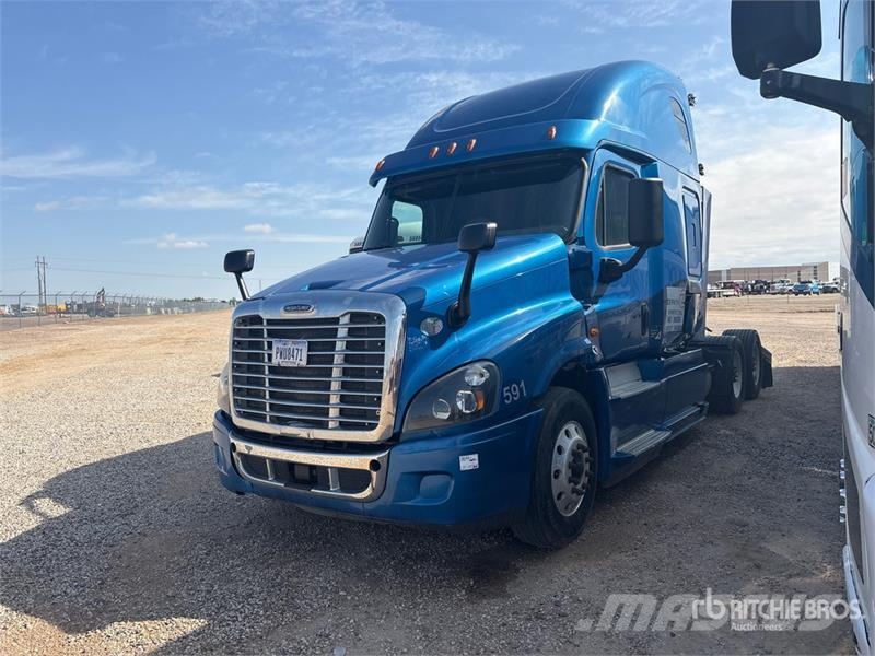 Freightliner Cascadia 125 6x4 T/A Sleeper Truck Tractor (Inoper 트랙터 유닛