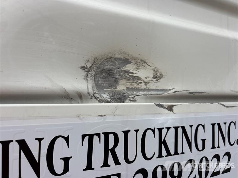 Freightliner Cascadia 126 6x4 T/A Sleeper Truck Tractor Тягачі