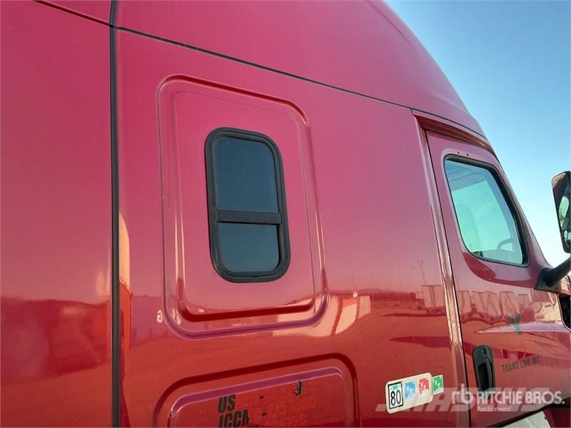 Freightliner Cascadia 126 Tractor Units