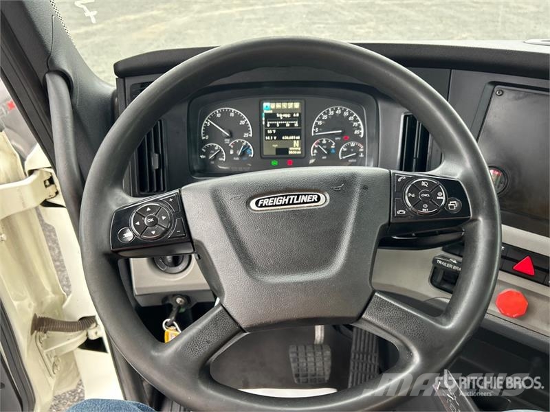 Freightliner Cascadia 126 وحدات الجر