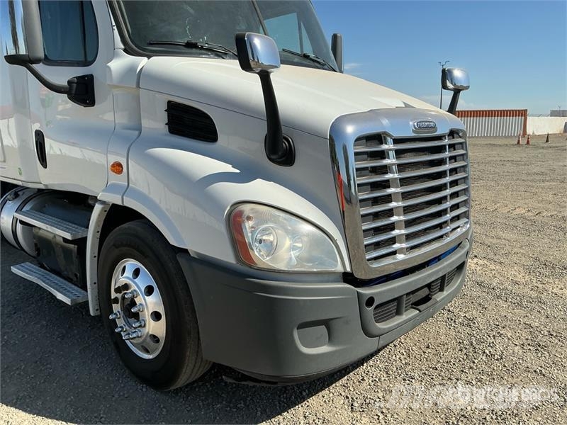 Freightliner Cascadia 113 Ťahače
