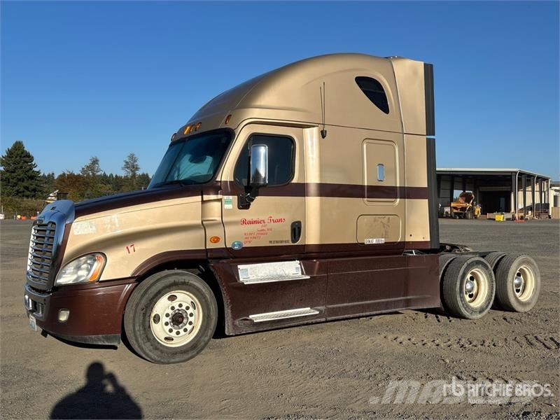 Freightliner Cascadia 125 Vilcēji