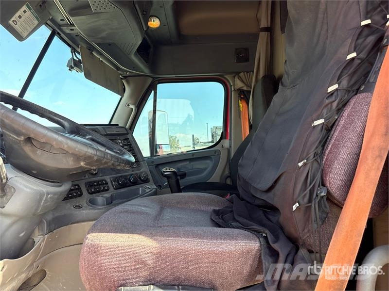Freightliner Cascadia 113 Vilcēji