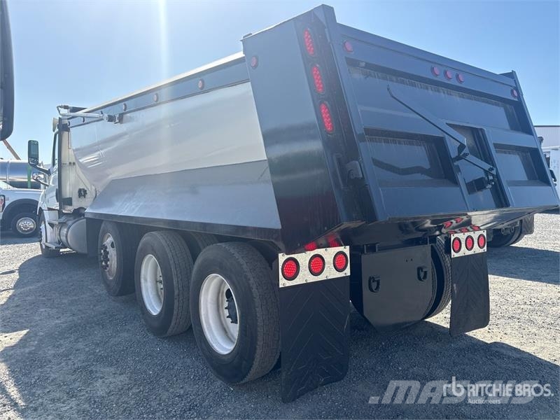 Freightliner Cascadia 126 Kipper