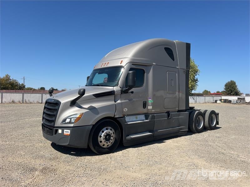 Freightliner Cascadia 126 Prime Movers