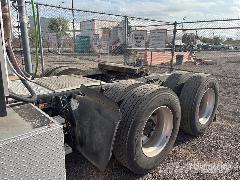 Freightliner Cascadia 125 6x4 T/A Sleeper Truck Tractor Tracteur routier