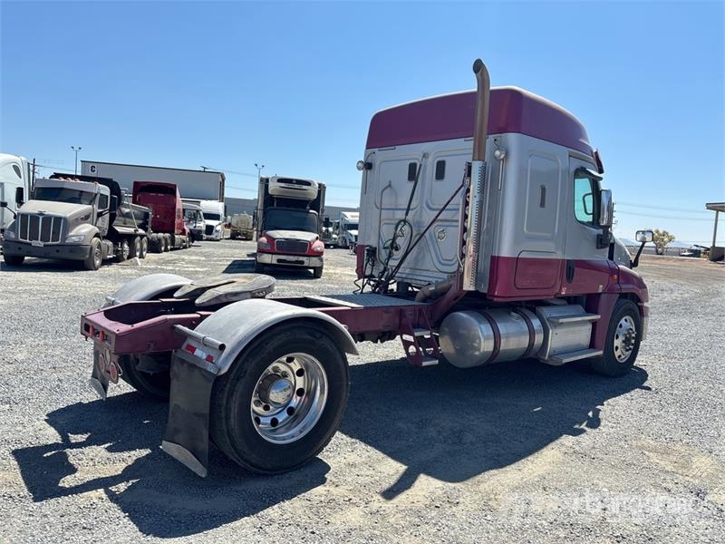 Freightliner Cascadia 125 Prime Movers
